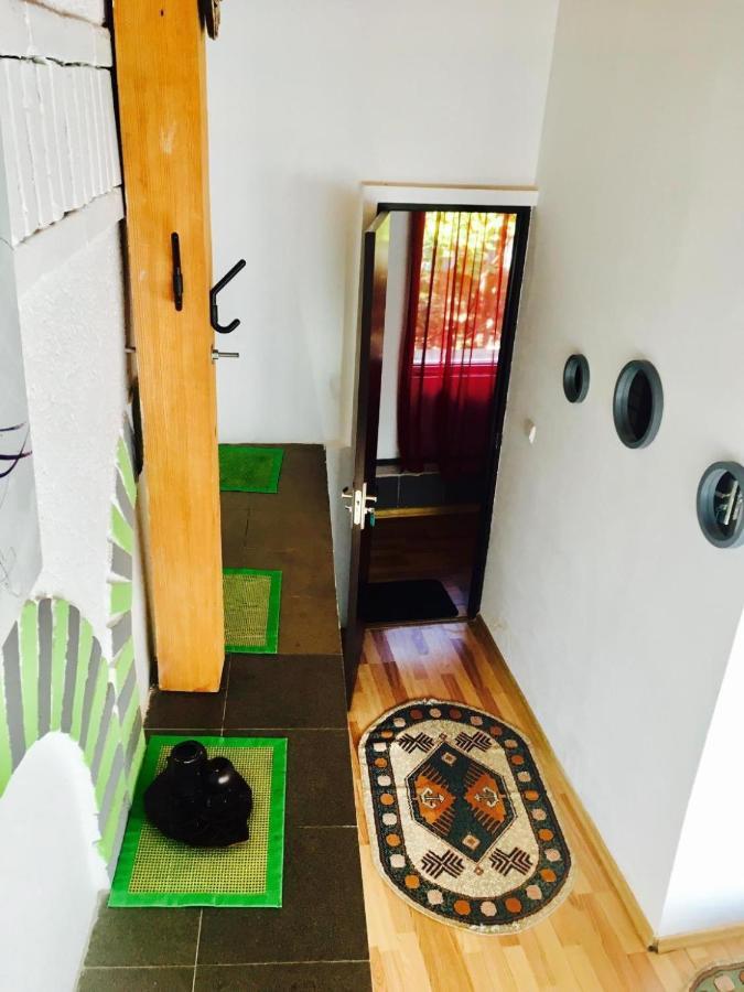 Rolling Stone Hostel Braszów Zewnętrze zdjęcie