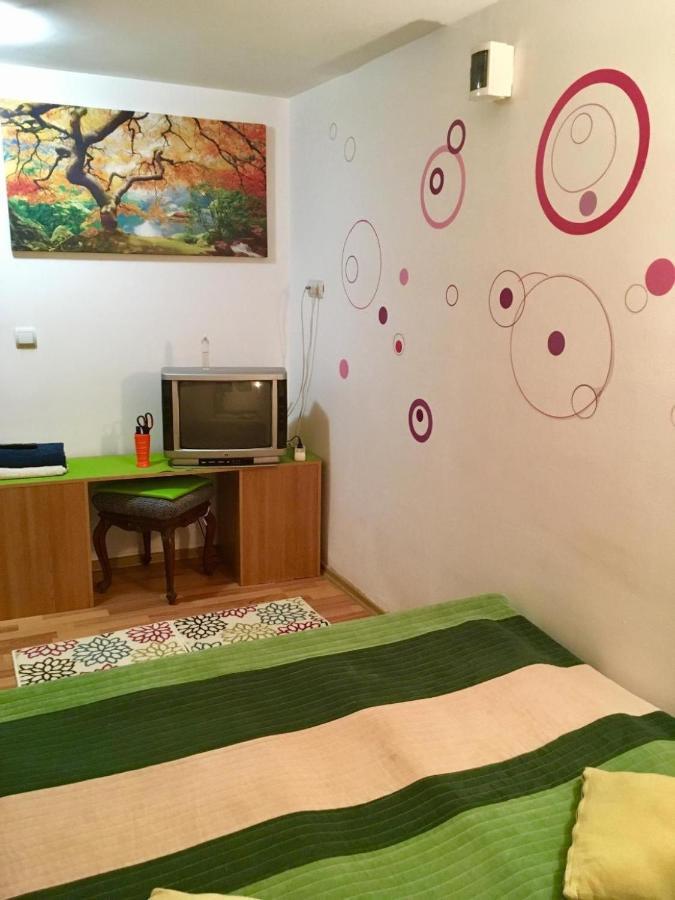 Rolling Stone Hostel Braszów Zewnętrze zdjęcie